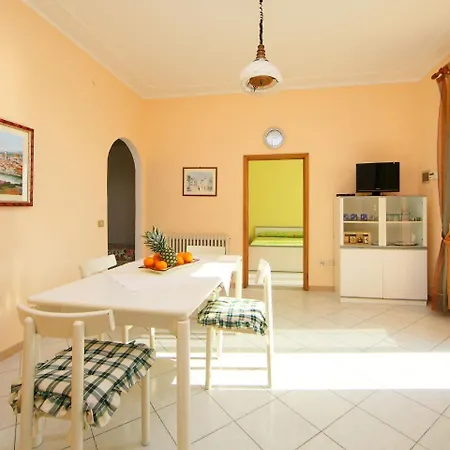 Apartament Il Cipresso By Interhome *